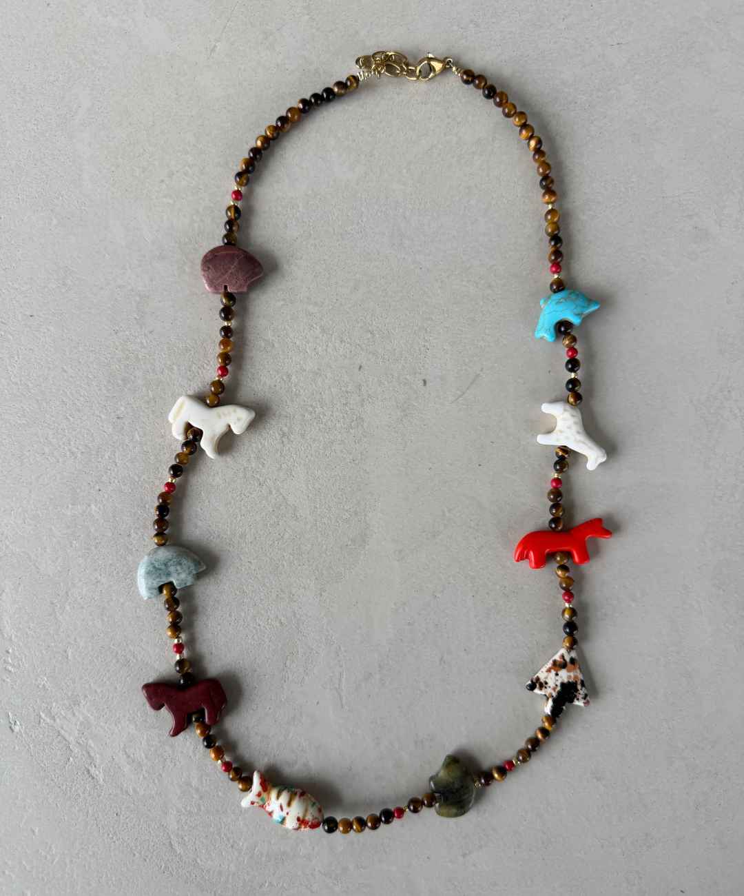 2 - Bruin met dieren Necklace