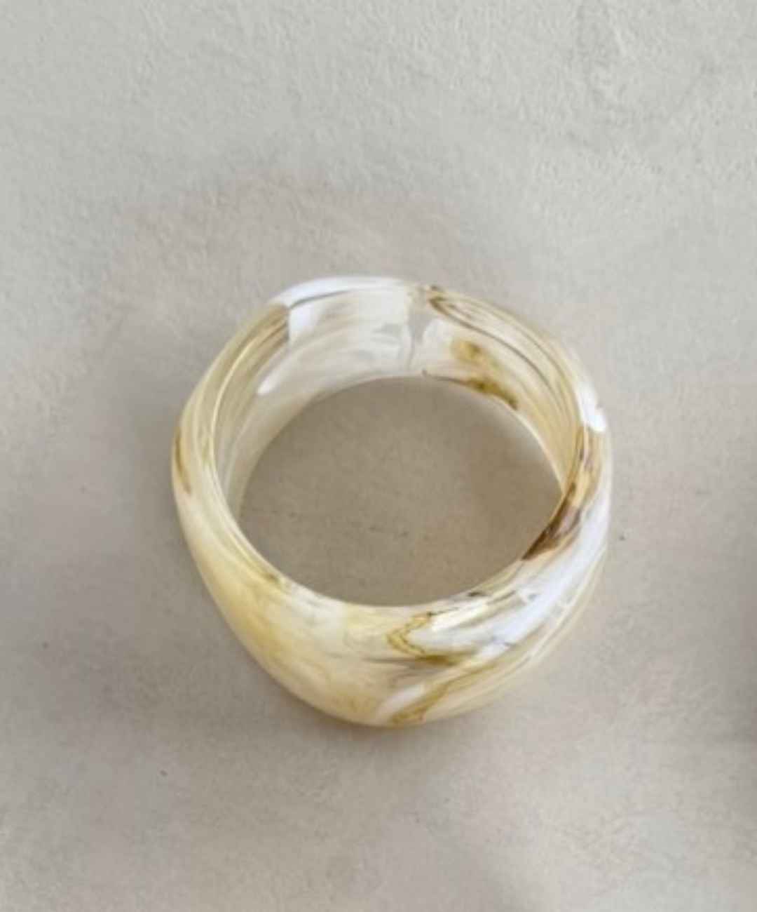 creme bangle