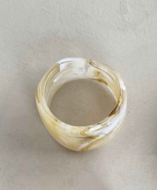 creme bangle