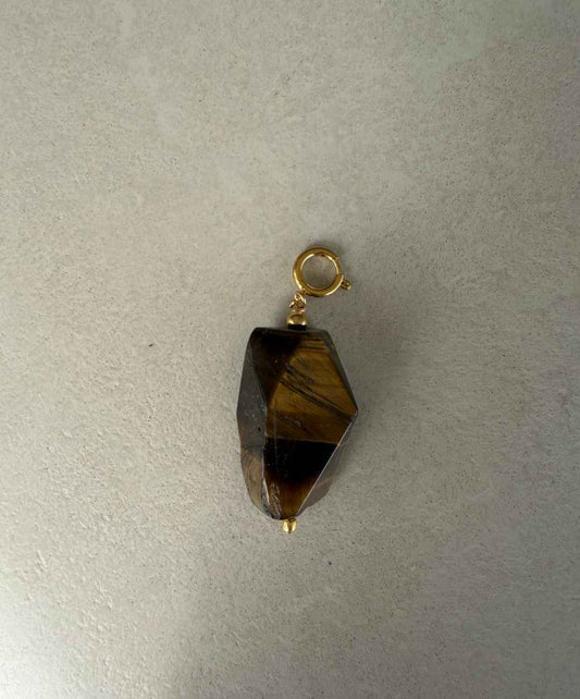 Bruine steen Charm
